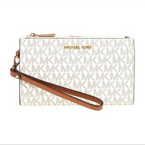 Michael Kors Jet Set Travel Wallet Flawed